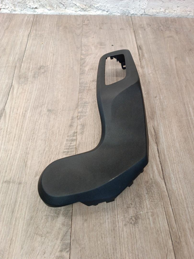 накладка на сиденье BMW X7 G07 2019, 4.4 л., N63B44D, бензин, АКПП, 416, внедорожник 5 дв., полный привод, 52206996766, 6996766, 52207942890, 7942890 - фото №1