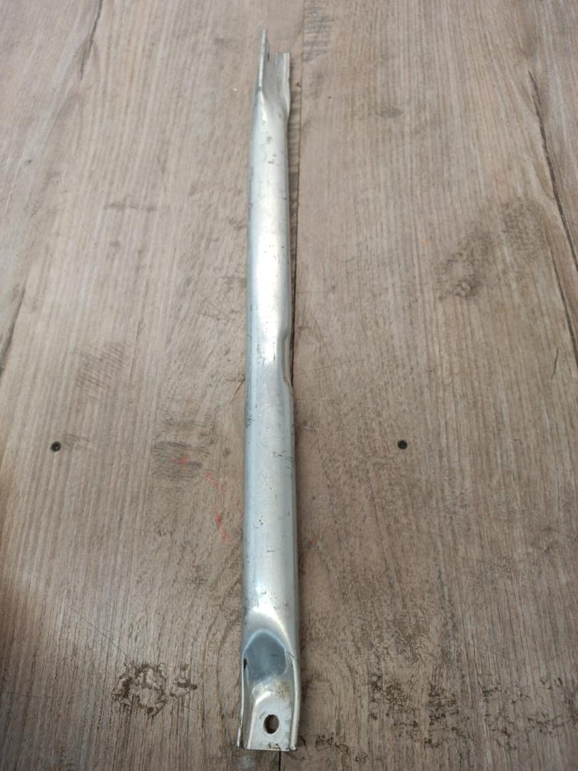 распорка стоек BMW X5 G05 2022, 3.0 л., B58B30C, бензин, АКПП, c27, внедорожник 5 дв., полный привод, 51617337924, 7337924 - фото №1