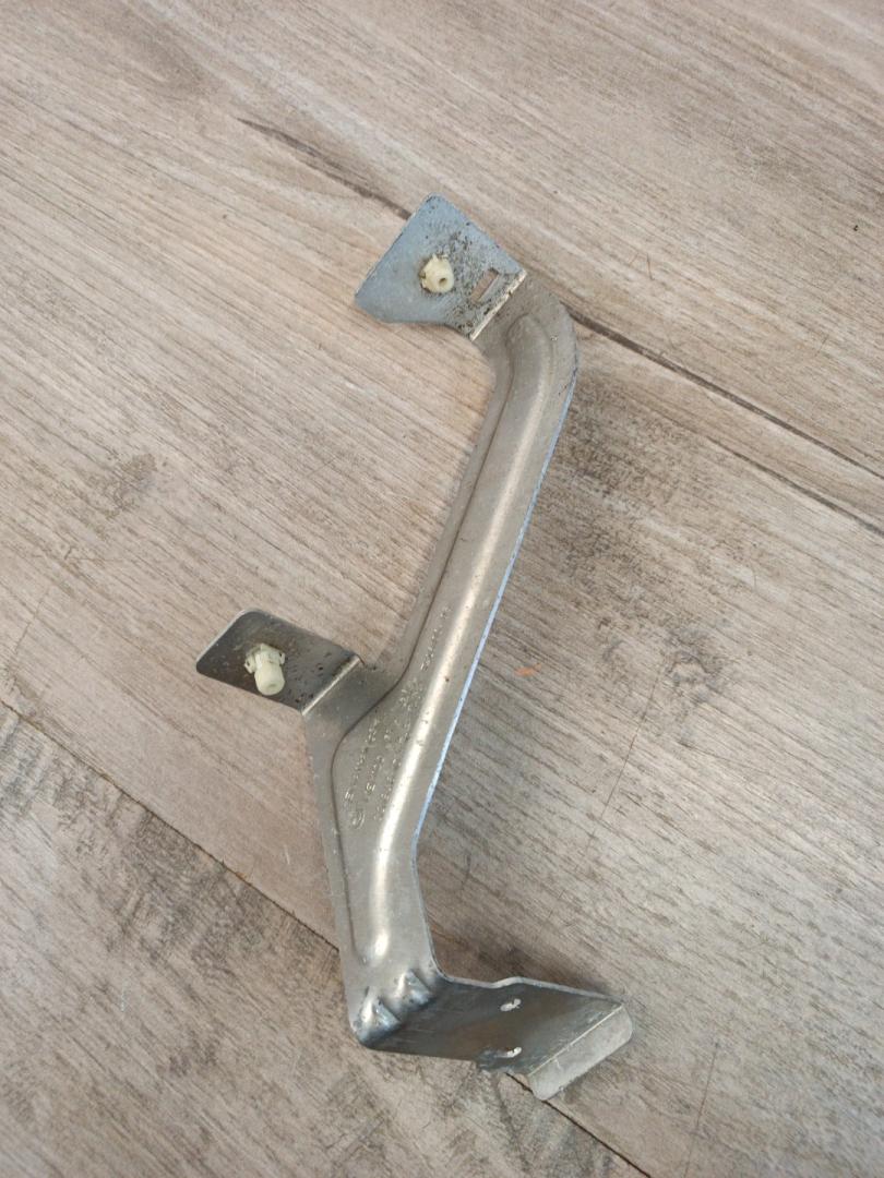 кронштейн (крепление) BMW X5 G05 2022, 3.0 л., B58B30C, бензин, АКПП, c27, внедорожник 5 дв., полный привод, 51487428100, 7428100 - фото №1