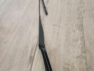 щеткодержатель (поводок стеклоочистителя, дворник) BMW X5 G05 2022, 3.0 л., B58B30C, бензин, АКПП, c27, внедорожник 5 дв., полный привод, 7434854, 61619479245, 9479245