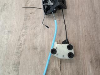 доводчик двери BMW X5 G05 [рестайлинг] G05 2024, 4.4 л., S68B44A, бензин, АКПП, c5a, внедорожник 5 дв., полный привод, 51227477706, 7477706