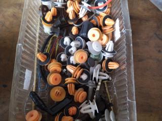 клипса Mercedes-Benz E-Класс W212/S212/C207/A207 2009, 2.0 л., CDi, дизель, АКПП, чёрный, седан, задний привод, правый руль