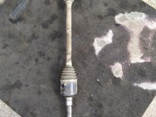 полуось передняя правая (приводной вал, ШРУС) Mercedes-Benz M-Класс W164 2006, 3.2 л., дизель, АКПП, серебряно голубой, полный привод, правый руль