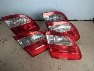 фонарь крышки багажника левый Mercedes-Benz E-Класс W211/S211 2003, 2.1 л., OM 646.961, дизель, универсал, 2118201364