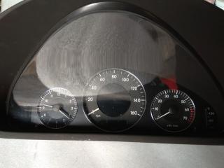 щиток приборов (приборная панель) Mercedes-Benz CLK-Класс C209/A209 2002, 3.2 л., M 112.955, бензин, купе, A2095400211, A2095403911, A2095403211