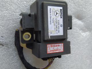 датчик ускорения Mercedes-Benz E-Класс W210/S210 [рестайлинг] 1999, 2.7 л., дизель, АКПП, серебро, универсал, 0015404517, A0015404517