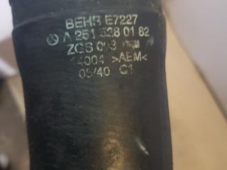 патрубок интеркулера Mercedes-Benz R-Класс W251 2007, 3.0 л., OM 642.950, дизель, АКПП, минивэн, A2515280182