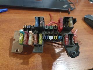 блок предохранителей Mercedes-Benz Vito W639 2004, 2.2 л., OM 646.983, дизель, МКПП, белый, задний привод, A2035400250, A6395400018