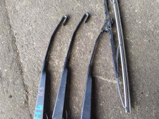 щеткодержатель задний Mercedes-Benz M-Класс W163 [рестайлинг] 2003, 4.0 л., дизель, АКПП, черный, внедорожник 5 дв.