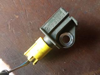 датчик удара Mercedes-Benz E-Класс W212/S212/C207/A207 W212 2012, 2.1 л., CDi, OM 651.924, дизель, АКПП, серый металлик, седан, задний привод, правый руль, A1729056000