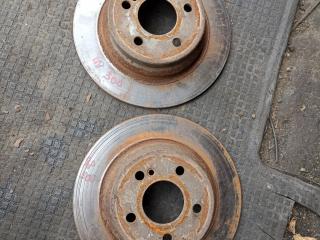 диски тормозные задние Mercedes-Benz E-Класс W212/S212/C207/A207 W212 2012, 2.1 л., CDi, OM 651.924, дизель, АКПП, серый металлик, седан, задний привод, правый руль