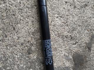 амортизатор крышки багажника (3-5 двери) Mercedes-Benz S-Класс W221 2007, A2217500236