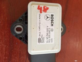 датчик ускорения Mercedes-Benz E-Класс W212/S212/C207/A207 W212 2012, 2.1 л., CDi, OM 651.924, дизель, АКПП, серый металлик, седан, задний привод, правый руль, A0055422618