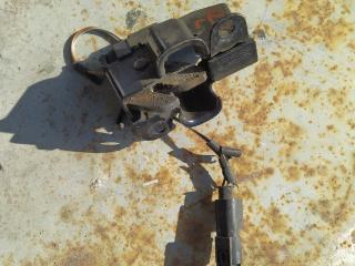 замок капота Mercedes-Benz S-Класс W220 2002, A2208800060