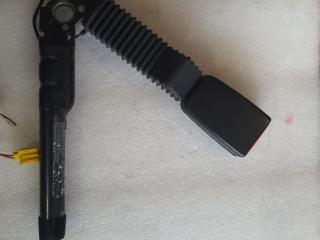 пиропатрон Mercedes-Benz M-Класс W164 2007, 3.0 л., OM 642.940, дизель, АКПП, правый руль, A2518600369