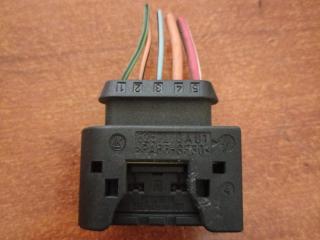 разъем (фишка) проводки Mercedes-Benz M-Класс W164 2007, 3.0 л., OM 642.940, дизель, АКПП, правый руль, A2115451128