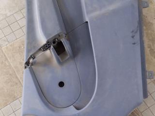 обшивка двери передняя правая Mercedes-Benz Sprinter W901-904 2000