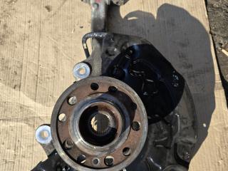 кулак поворотный правый Mercedes-Benz GLC-Класс X253/C253 2018, 2.1 л., OM 651.921, дизель, АКПП, черный, A2533323400