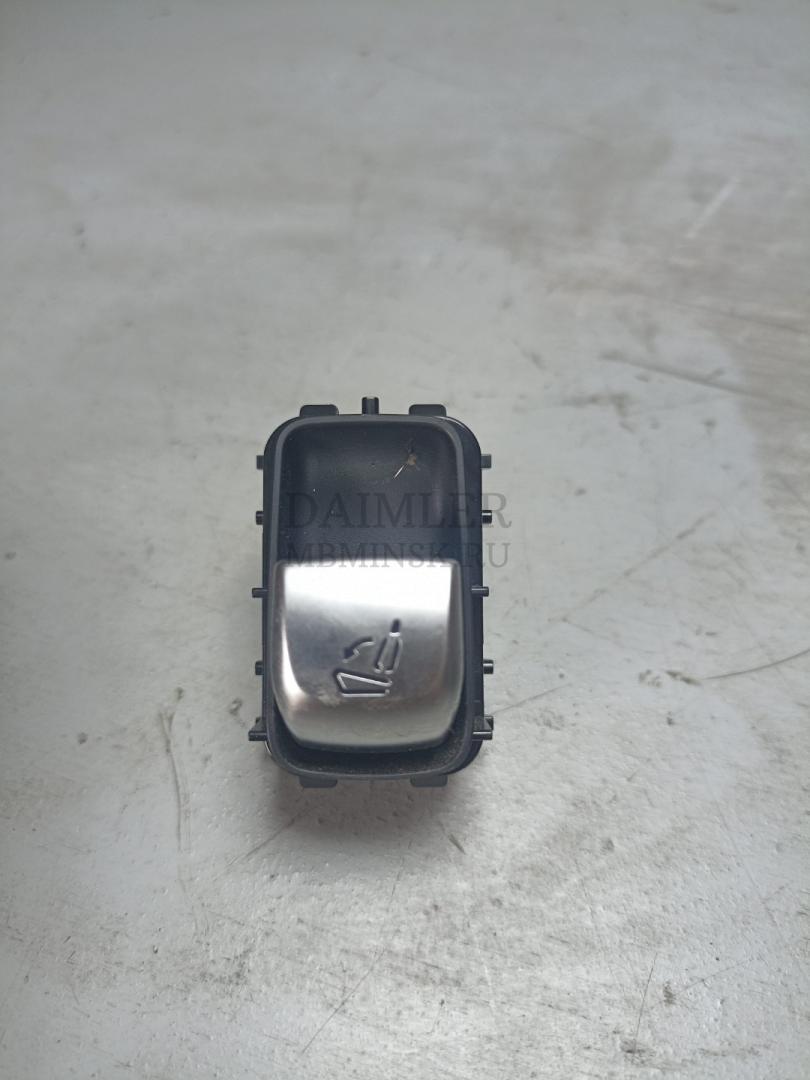 ручка ( кнопка ) складывания сиденья Mercedes-Benz GLC-Класс X253/C253 2018, 2.1 л., OM 651.921, дизель, АКПП, черный, A2059056511 - фото №1