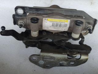 петля капота правая Mercedes-Benz E-Класс W212/S212/C207/A207 2009, 2.0 л., CDi, дизель, АКПП, чёрный, седан, задний привод, правый руль, A2129066301