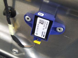 датчик удара Mercedes-Benz E-Класс W212/S212/C207/A207 2009, 2.0 л., CDi, дизель, АКПП, чёрный, седан, задний привод, правый руль, A2128205026