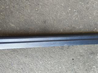 накладка на порог внутренняя Mercedes-Benz E-Класс W212/S212/C207/A207 2009, 2.0 л., CDi, дизель, АКПП, чёрный, седан, задний привод, правый руль, A2126860136