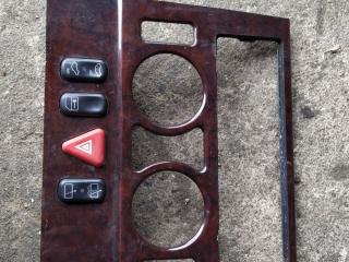 рамка блока управления климой Mercedes-Benz E-Класс W210/S210 1998, 2106830308