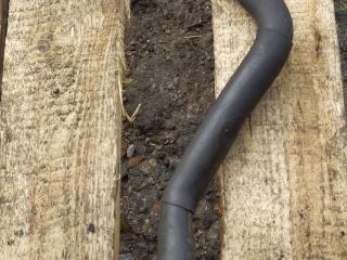 патрубок радиатора Mercedes-Benz E-Класс W211/S211 [рестайлинг] 2007, 2.1 л., OM 646.821, дизель, АКПП, чёрный, седан, задний привод, правый руль, A2118302796