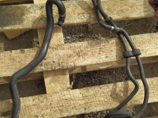 патрубок радиатора Mercedes-Benz E-Класс W211/S211 [рестайлинг] 2007, 2.1 л., OM 646.821, дизель, АКПП, чёрный, седан, задний привод, правый руль, A2118302396