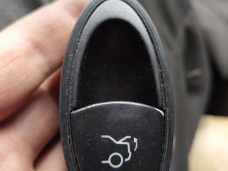 кнопка открытия багажника Mercedes-Benz E-Класс W211/S211 [рестайлинг] 2007, 2.1 л., OM 646.821, дизель, АКПП, чёрный, седан, задний привод, правый руль, A2118210279