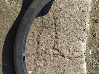 накладка петли багажника правая Mercedes-Benz E-Класс W211/S211 [рестайлинг] 2007, 2.1 л., OM 646.821, дизель, АКПП, чёрный, седан, задний привод, правый руль, A2118210289