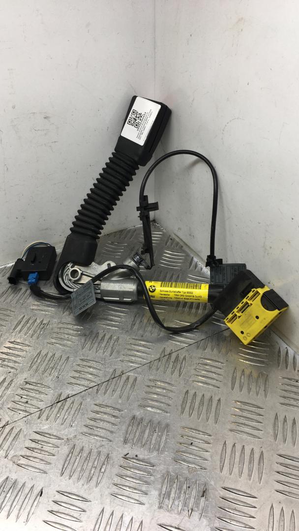 замок ремня безопасности BMW X3 E83 2005, 3.0 л., 306D2, дизель, МКПП, черный black-sapphire metallic, внедорожник 5 дв., полный привод, 7073380, 72119119540 - фото №1