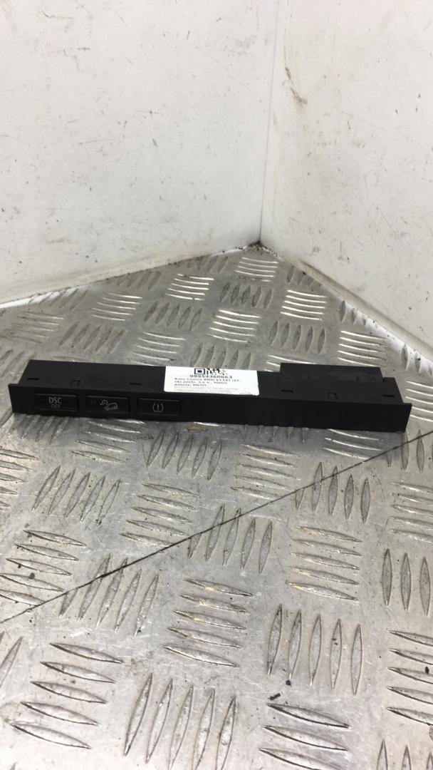 кнопка (выключатель) BMW X3 E83 2005, 3.0 л., 306D2, дизель, МКПП, черный black-sapphire metallic, внедорожник 5 дв., полный привод, 3415616, 61319131526 - фото №1