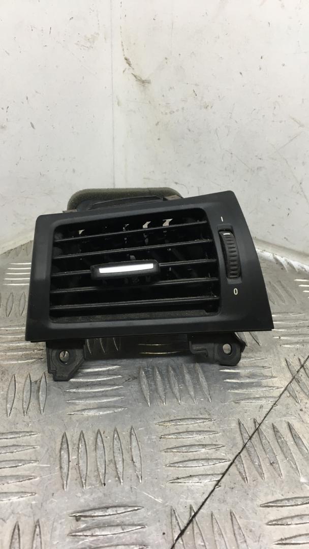 дефлектор обдува салона BMW X4 F26 2016, 3.0 л., N57 D30 A, дизель, АКПП, alpinweiß iii (300), внедорожник 5 дв., полный привод, 64229217441, 9217441 - фото №1