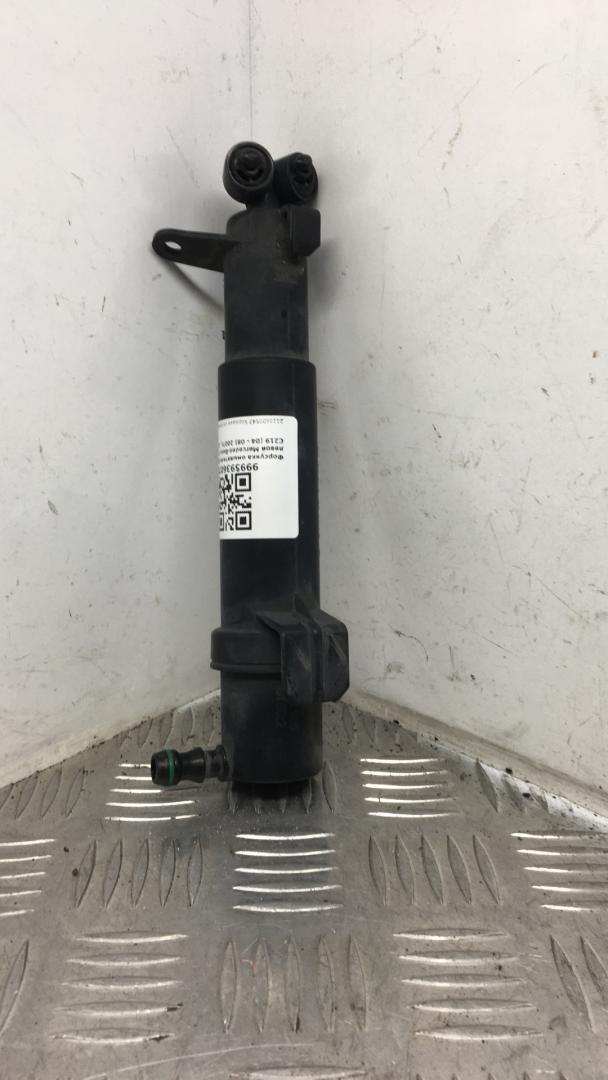 форсунка омывателя фары левая Mercedes-Benz CLS-Класс C219 W219 2007, 3.2 л., дизель, АКПП, седан, задний привод, правый руль, 2118600547 - фото №1