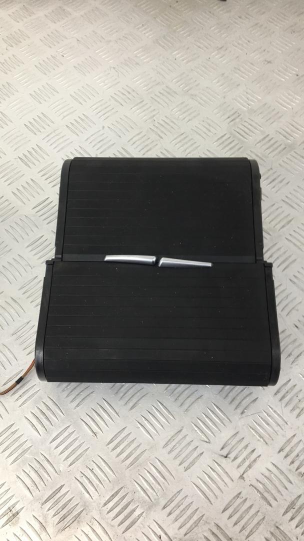 подстаканник BMW X6 E71/E72 E71 2010, 3.5 л., бензин, АКПП, a76, внедорожник 5 дв., полный привод, 51166954943 - фото №1