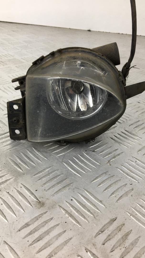 фара противотуманная левая BMW 3 серия E90/E91/E92/E93 2007, 3.0 л., M57 D30 (306D3), дизель, МКПП, серебро, универсал, задний привод, правый руль, 63176948373, 6948373 - фото №1