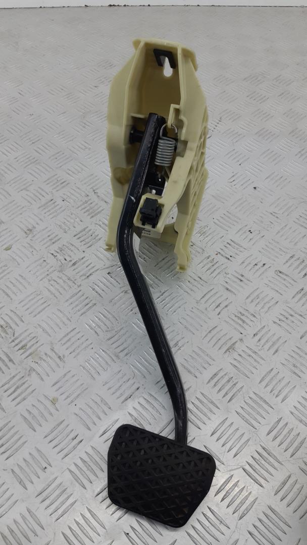 педаль тормоза BMW X6 E71/E72 E71 2010, 3.5 л., бензин, АКПП, a76, внедорожник 5 дв., полный привод, 35006791900 - фото №1