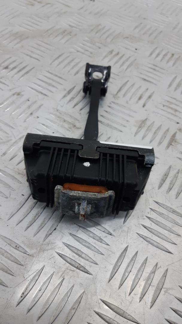 ограничитель открывания двери BMW X6 E71/E72 E71 2010, 3.5 л., бензин, АКПП, a76, внедорожник 5 дв., полный привод, 7141024, 51217141024 - фото №1