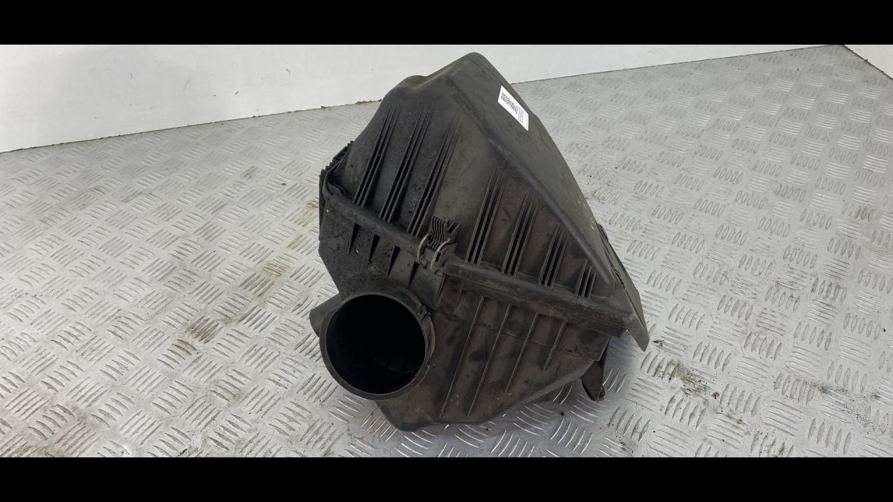корпус воздушного фильтра BMW 5 серия E60/E61 2004, 2.5 л., M54 B25 (256S5), бензин, 7521030 - фото №1