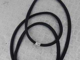 уплотнитель BMW X3 E83 2005, 3.0 л., 306D2, дизель, МКПП, черный  black-sapphire metallic, внедорожник 5 дв., полный привод, 51713435256