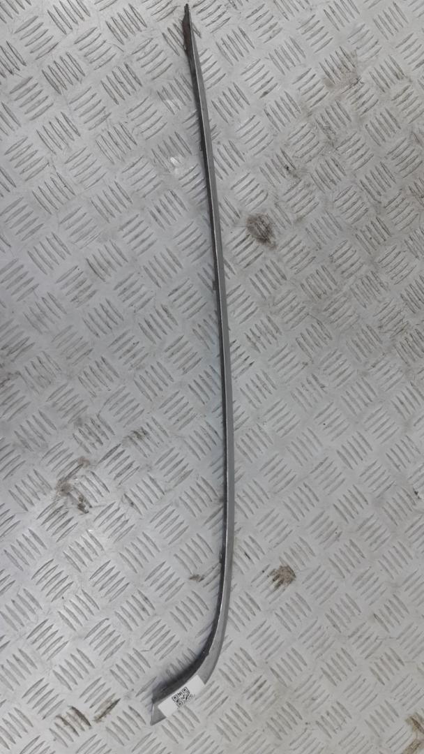 молдинг заднего бампера BMW 7 серия E38 1998, 8125434 - фото №1