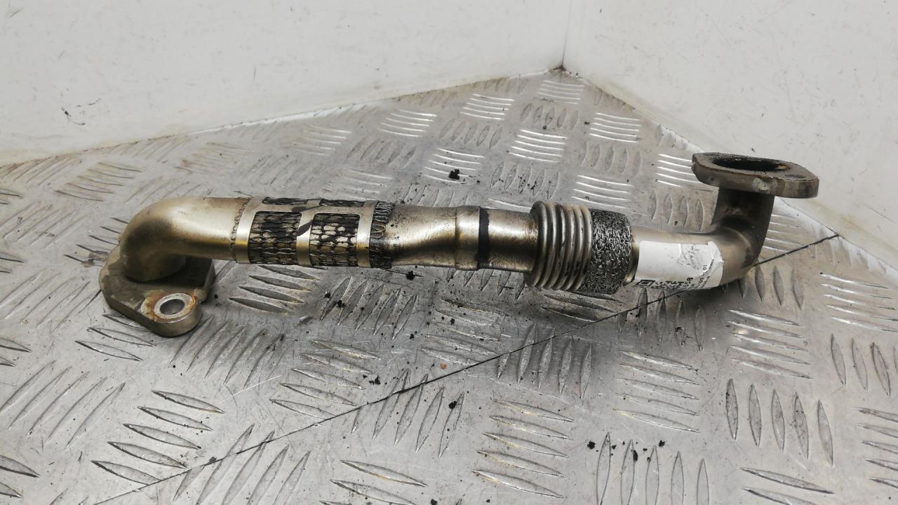 трубка системы рециркуляции EGR Volkswagen Passat B6 2008, 1.9 л., BXE, дизель, серебро, универсал - фото №1