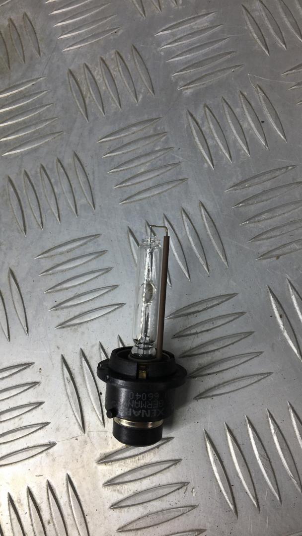 лампочка ксенон Mercedes-Benz CLS-Класс C219 W219 2007, 3.2 л., дизель, АКПП, седан, задний привод, правый руль - фото №1