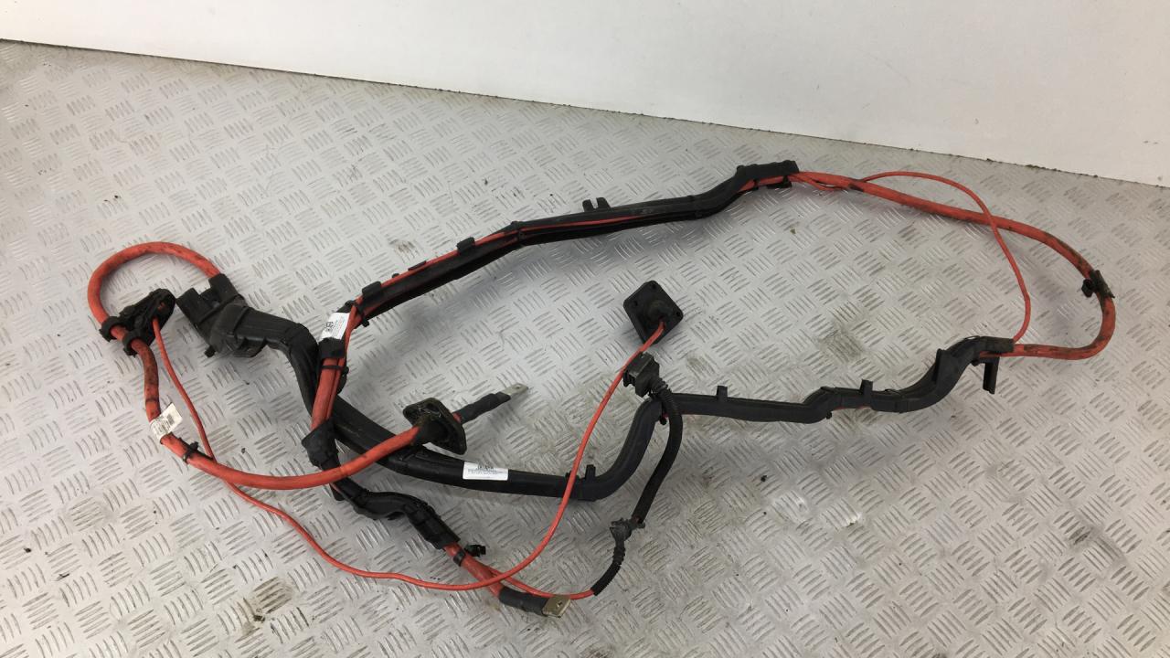 плюсовой провод аккумулятора BMW X5 F15 2015, 3.0 л., N57 D30 A, дизель, АКПП, белый, полный привод, правый руль, 61129367667, 9367667 - фото №1