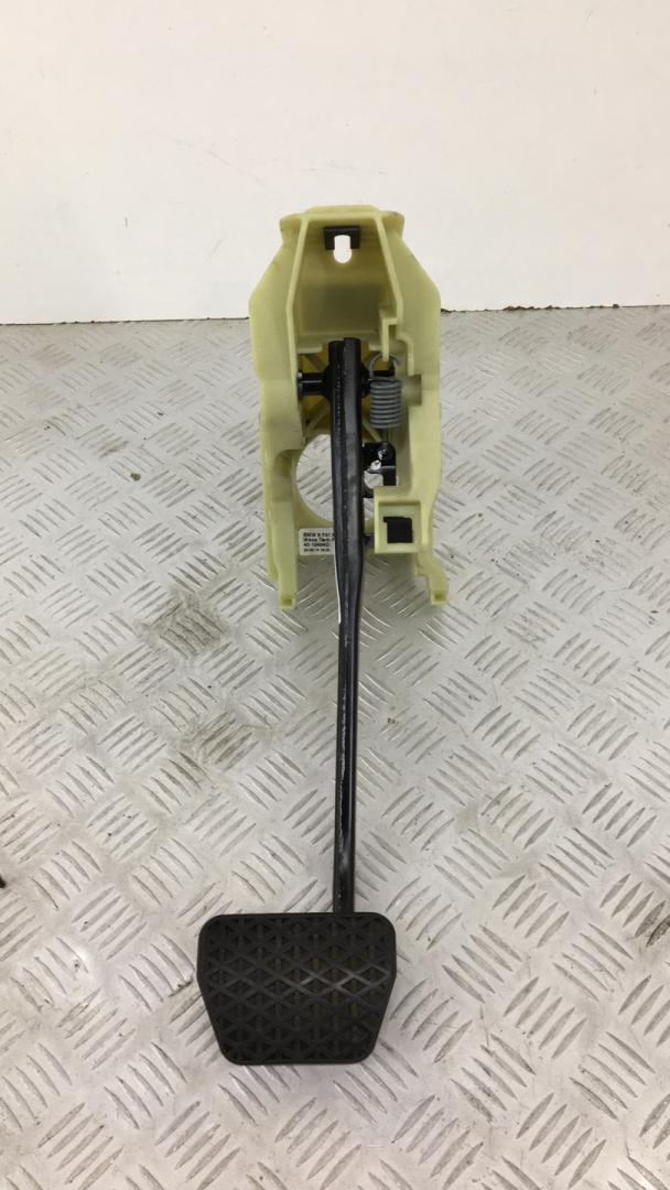 педаль тормоза BMW X5 F15 2015, 3.0 л., N57 D30 A, дизель, АКПП, белый, полный привод, правый руль, 35006791901, 6791901 - фото №1