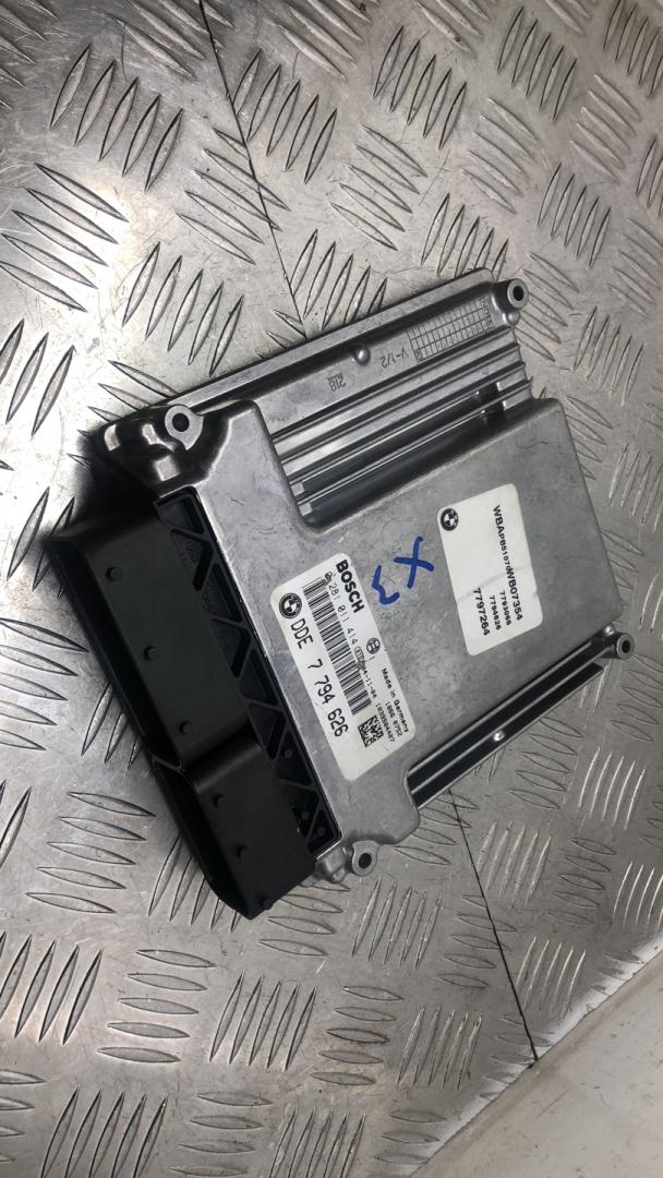 блок управления двигателем BMW X3 E83 2005, 3.0 л., 306D2, дизель, МКПП, черный black-sapphire metallic, внедорожник 5 дв., полный привод, 13617794626, 7794626 - фото №1