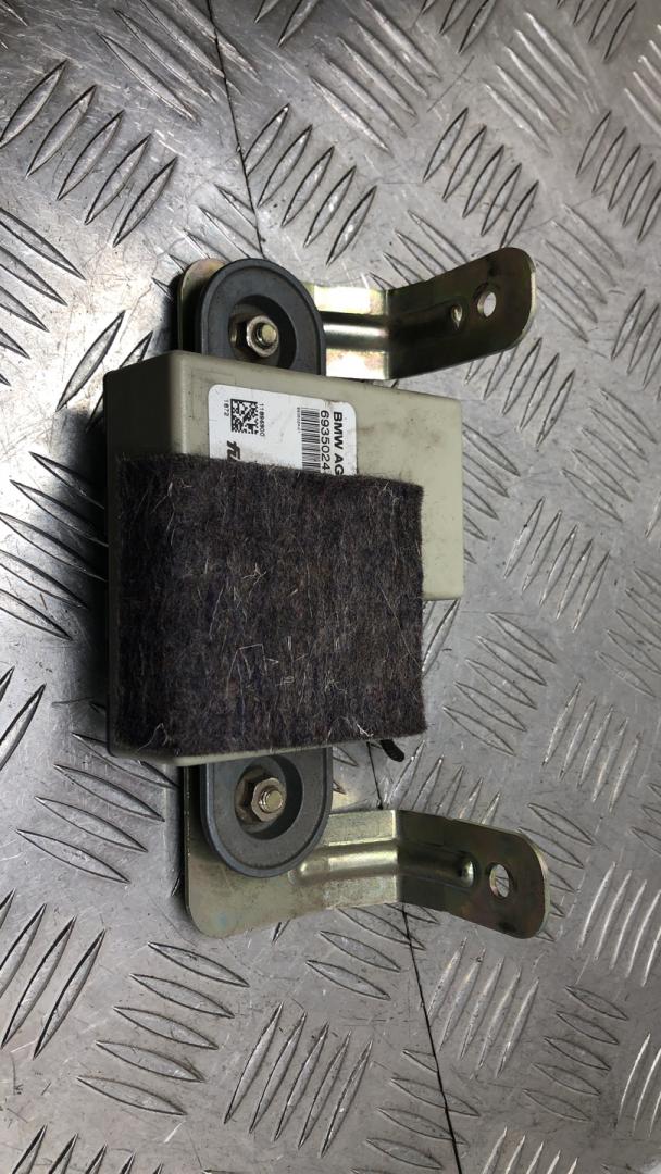 антенна BMW 5 серия F07/F10/F11 F11 2011, 3.0 л., N57 D30 A, дизель, АКПП, универсал, задний привод, 6935024, 65206935024 - фото №1