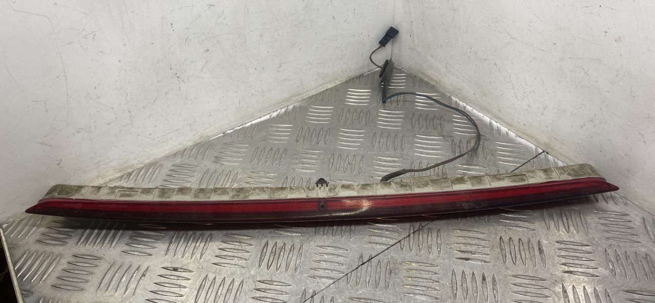 дополнительный стоп-сигнал BMW 5 серия F07/F10/F11 F11 2011, 3.0 л., N57 D30 A, дизель, АКПП, универсал, задний привод, 63257203224, 7203224 - фото №1