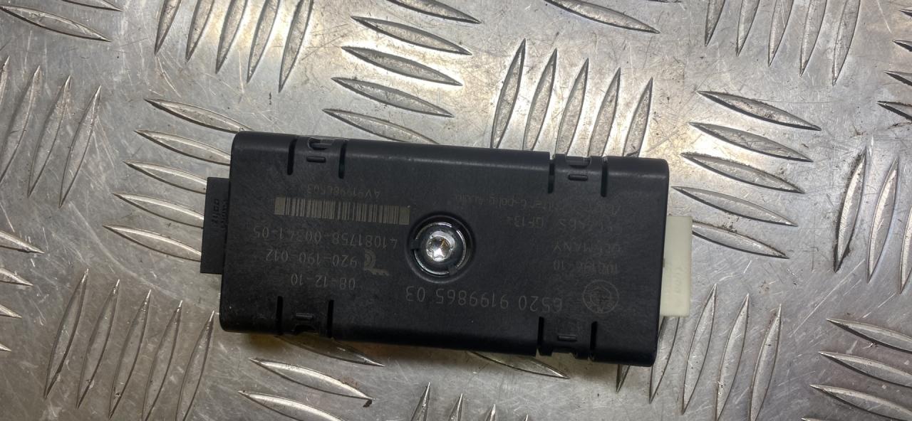 усилитель антенны BMW 5 серия F07/F10/F11 F11 2011, 3.0 л., N57 D30 A, дизель, АКПП, универсал, задний привод, 65209199865, 9199865 - фото №1